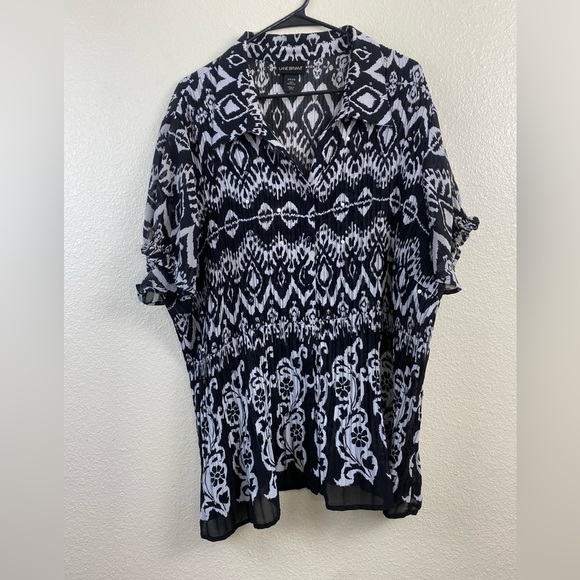 Lane Bryant Button up Shirt Women’s Plus 26 28 Textured Stretch Goth Boho Floral - Picture 1 of 12
